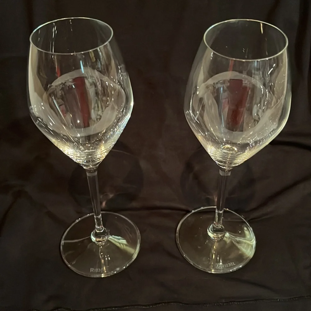 Riedel set wine